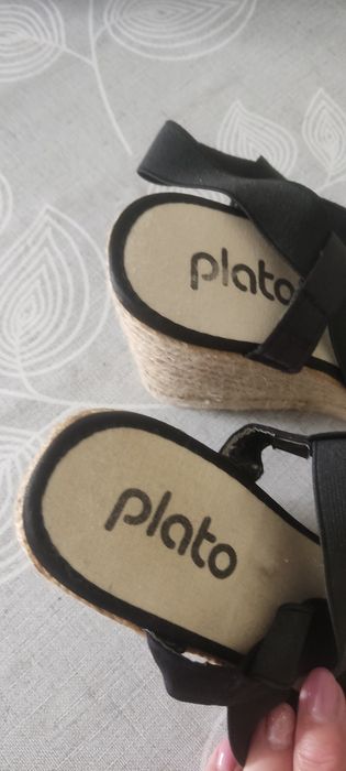Продам жіночі босоніжки бу