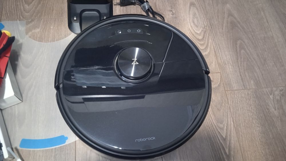 Продам робот пилосос Xiaomi Roborock S6 Max V