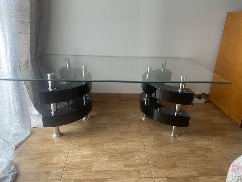 Mesa de centro de vidro