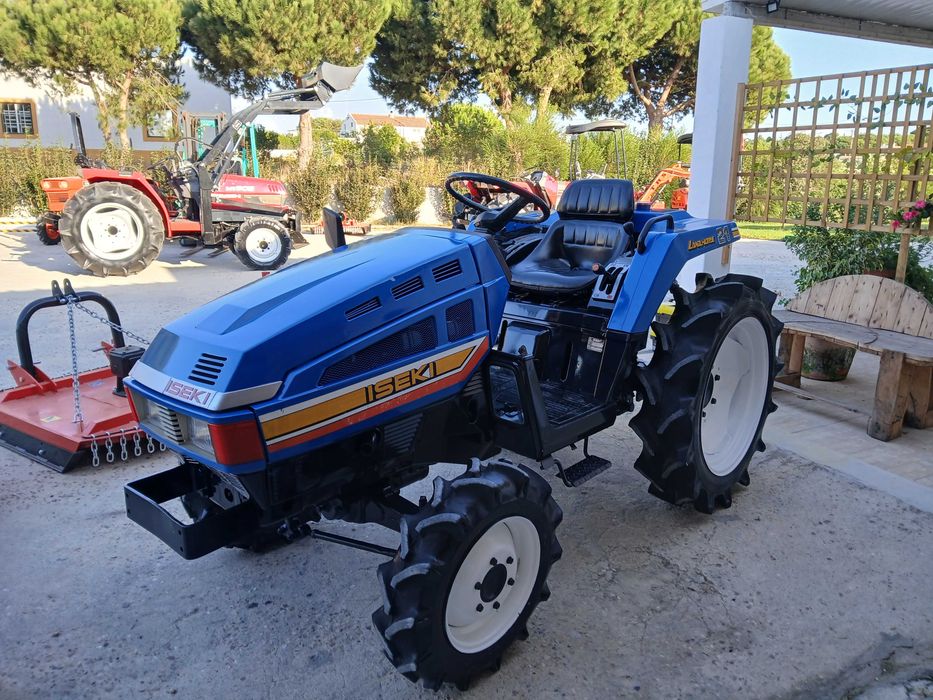 Trator iseki 4x4 3cilindros