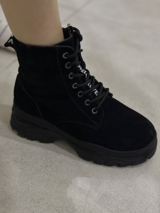 Продам зимове взуття