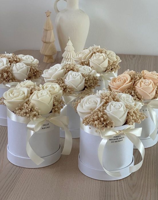 Bouquet de flores e velas / Caixa de flores e velas