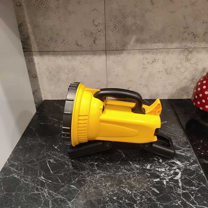 Фонарик потужний