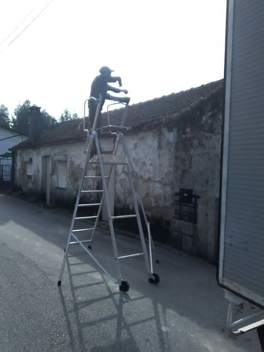 Escadote em alumínio