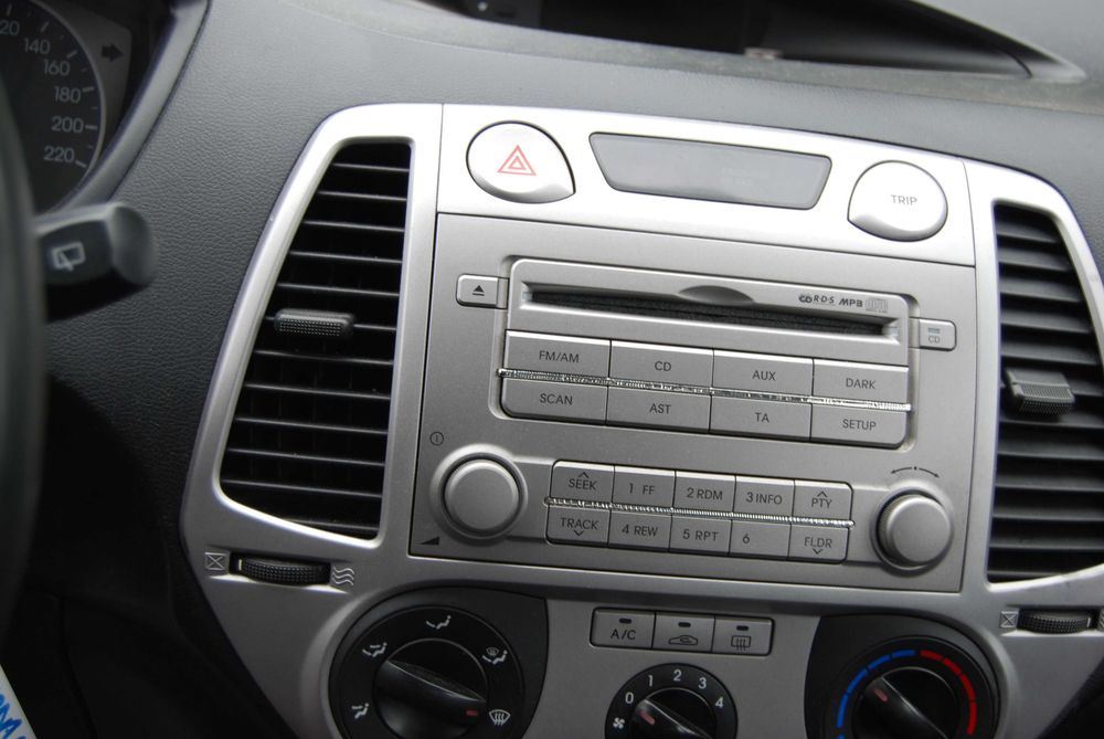 Części z auta  : Hyundai i20 I20 5d 2012r 1,2b 78 km G4LA