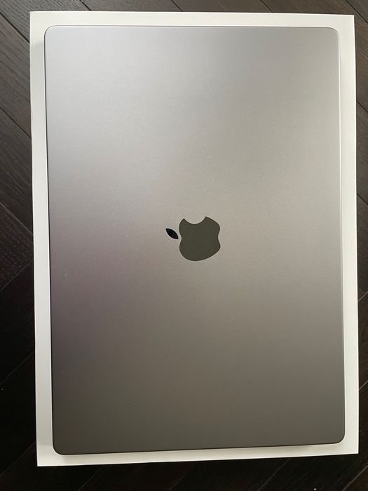 MacBook Pro 16”, M1, 32 GB RAM, 2021 r.