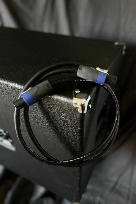 Coluna de Baixo Harley Benton SolidBass 210T