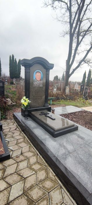 Гранитные памятники,изготовление,установка все под ключ.