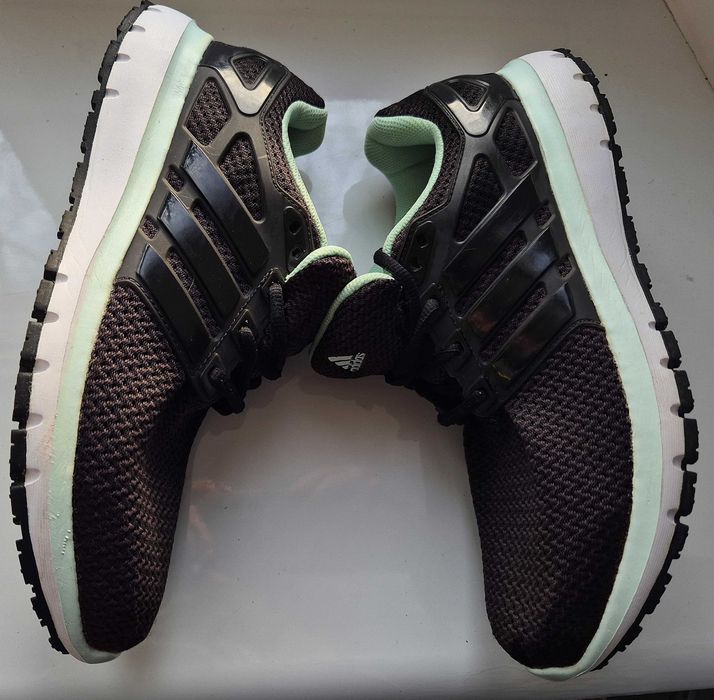 Бігові жіночі кросівки\adidas Energy Cloud\оригинал\26,5см