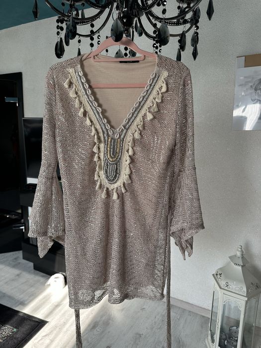 Stylowa sukienka plażowa / narzutka