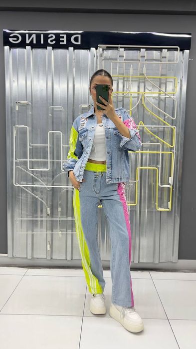 Джинсовый костюм, джинсовий костюм