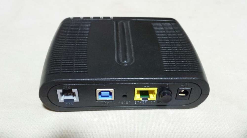 Router Thomson com cabos64585958990210121
