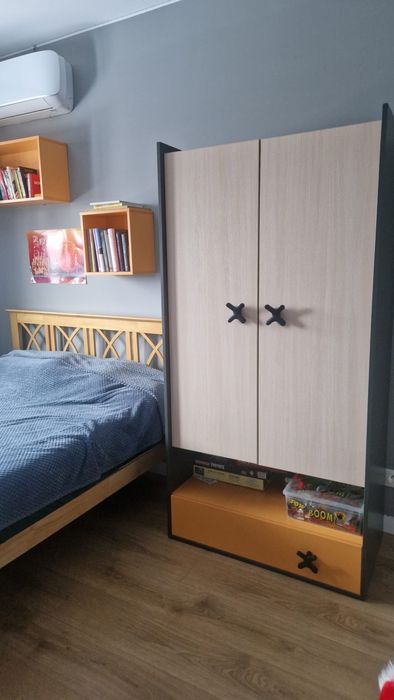 Ładny komplet mebli