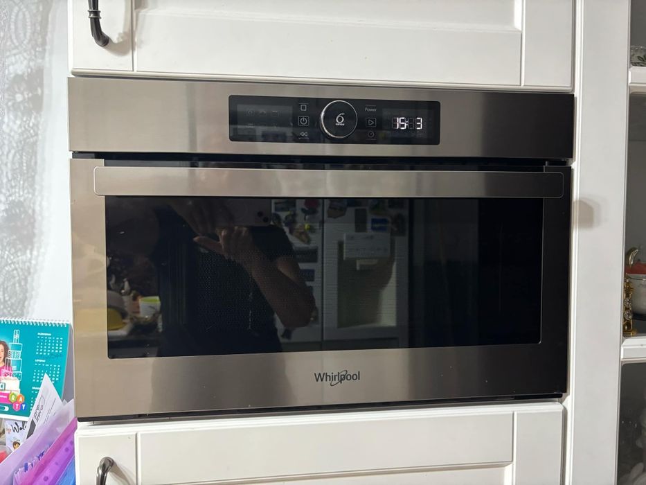 Mikrofala do zabudowy Whirlpool