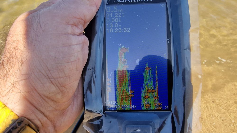 Kayak 3 lugares com sonda GPS Garmin