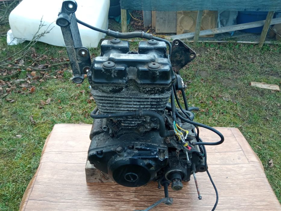 Hyosung Karion RT125 części silnik koła inne