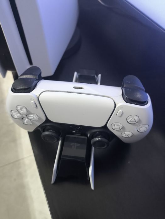 Playstation 5 com comando e fatura