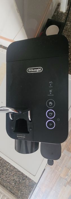 Maquina café nespresso latissima