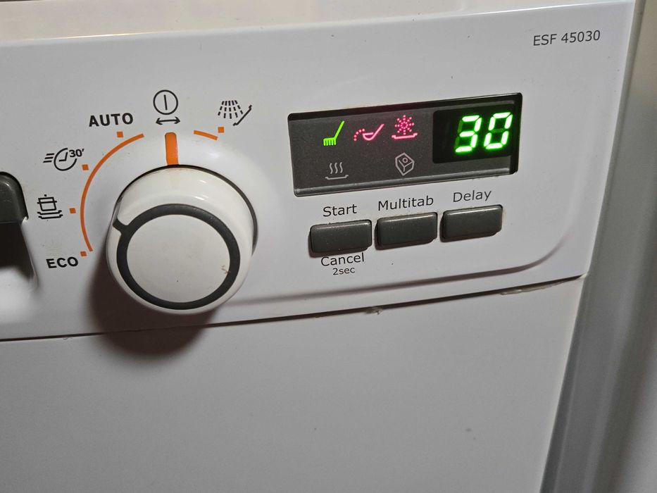 Zmywarka Elektrolux 45cm. Biała pod blat.LCD.Po przeglądzie.Gwar.