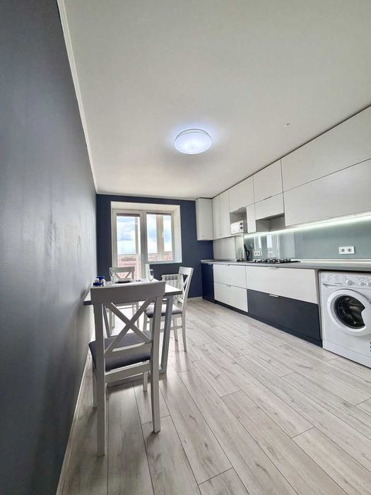 ApartPoltava 1-bedroom з великою кухнею та шикарною панорамою