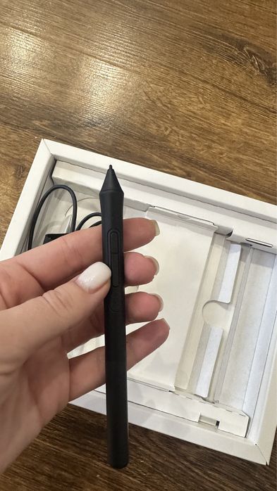 Wacom планшет для графічного дизайнера