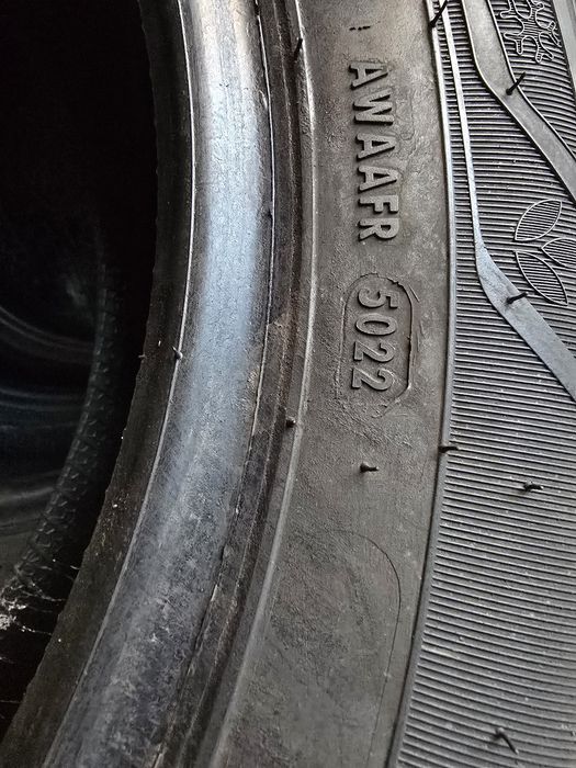 Sprzedam Jak Nowe 4 opony 195/55 15" Ceat wielosezonowe 99% 2022r