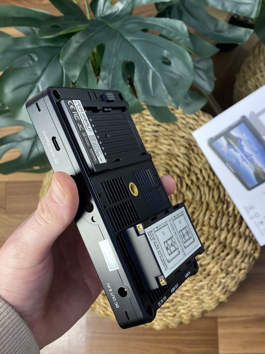 Накамерний монітор Feelworld f5PRO v4 4K 3D LUT DSLR