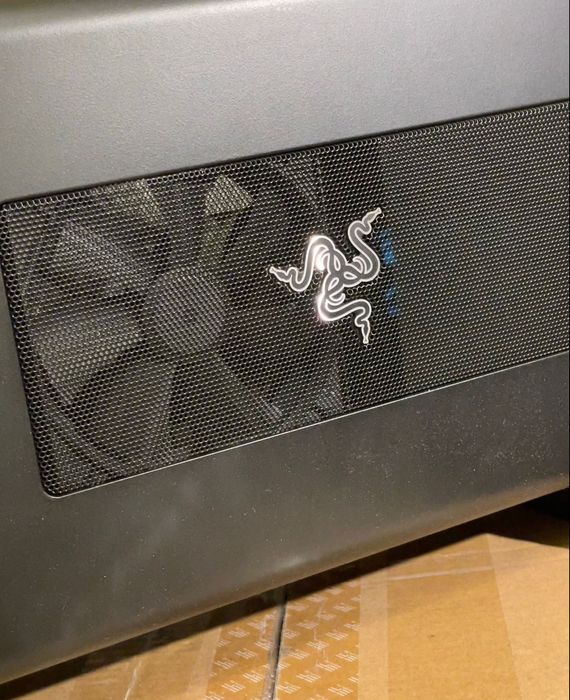 eGPU Razer Core X Додає відеокарту iMac, ПК, Macbook, лептопів..