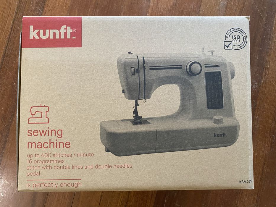 Máquina de Costura - Como Nova