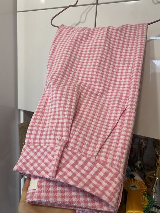 Sodnie materiałowe w różową kratkę