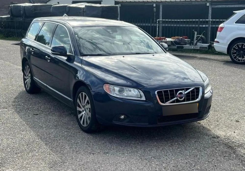 Volvo V70 Volvo V70 3gen 2011 1.6 benz aut