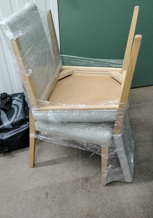 Conjunto de Mesa de Refeições e 6 Cadeiras em Madeira