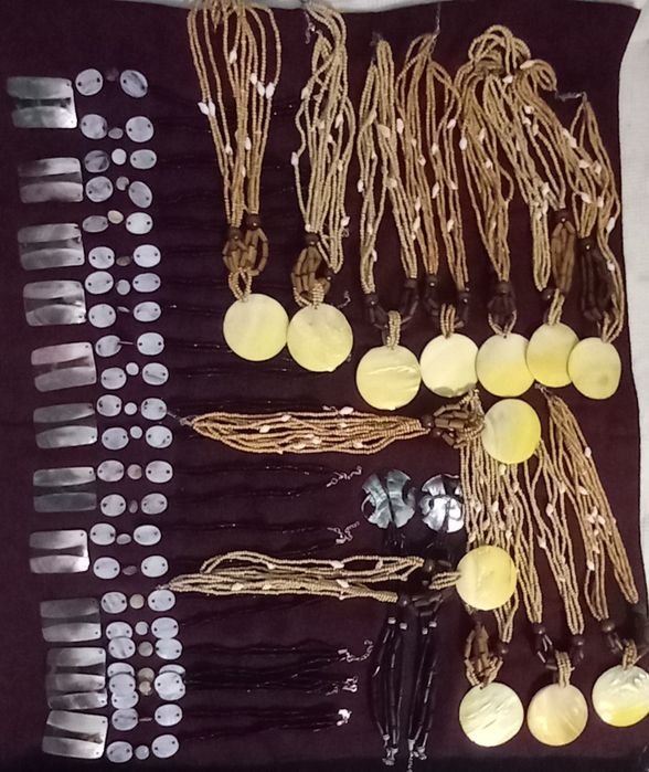 Colares, vendo, joias,revenda