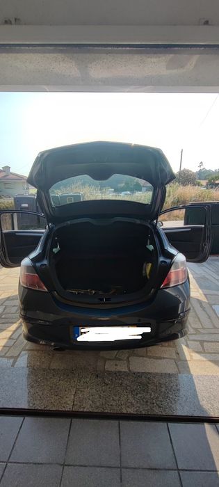 Opel Astra GTC — fotografia 3