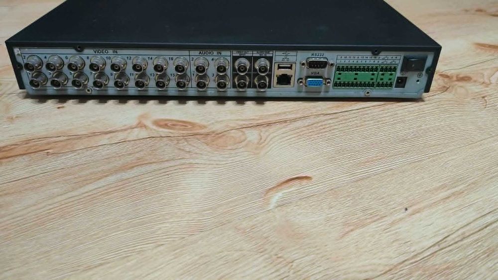 Rejestrator BCS 16 kanałów + Kamera