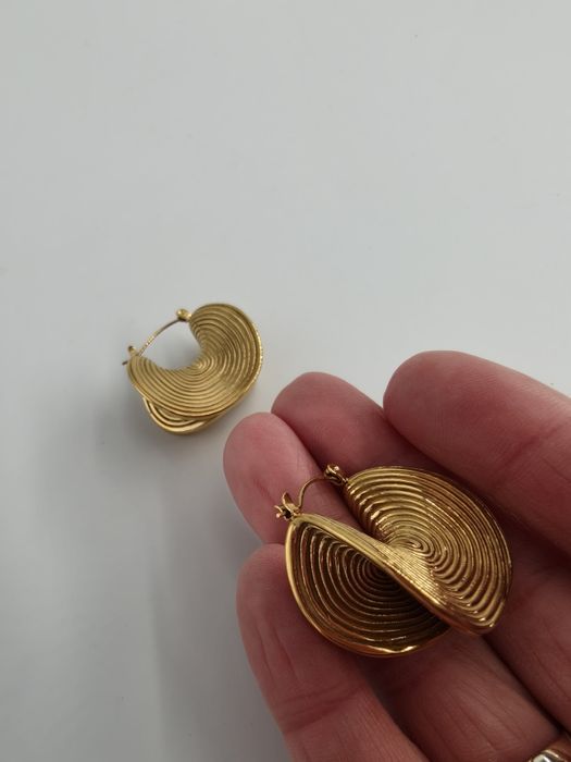 Modne kolczyki koszyczku biżuteria na wiosnę