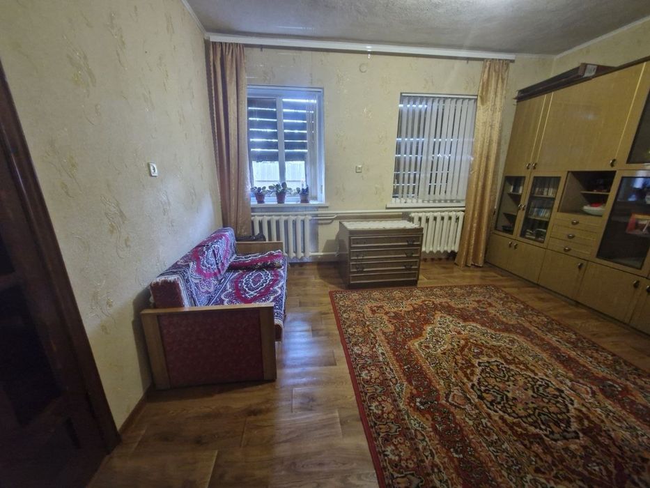 Оренда будинку з гаражем