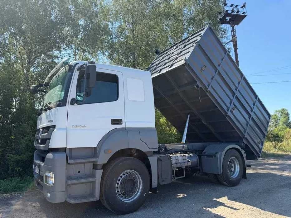 Mercedes-Benz самосвал