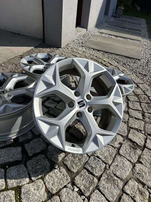 Felgi Aluminiowe 17 Seat Leon Ateca Golf Passat Troc Octavia 5x112 ET45 OEM