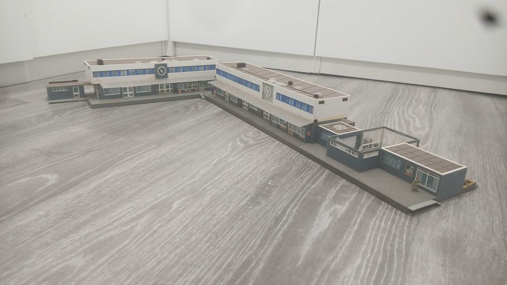 Estação ferroviária ALTBURG  _ escala HO