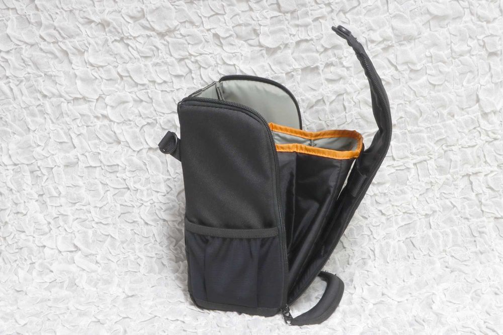 Lowepro series S&F Lens case 200 AW
