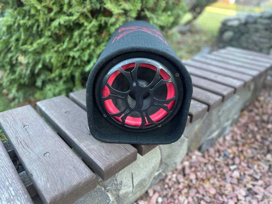 Автомобильный сабвуфер. Колонка. Акустика. Усилитель звука