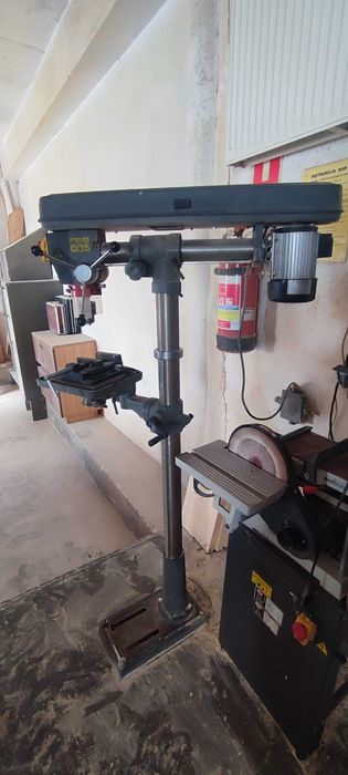 Maszyna stolarska wiertarka