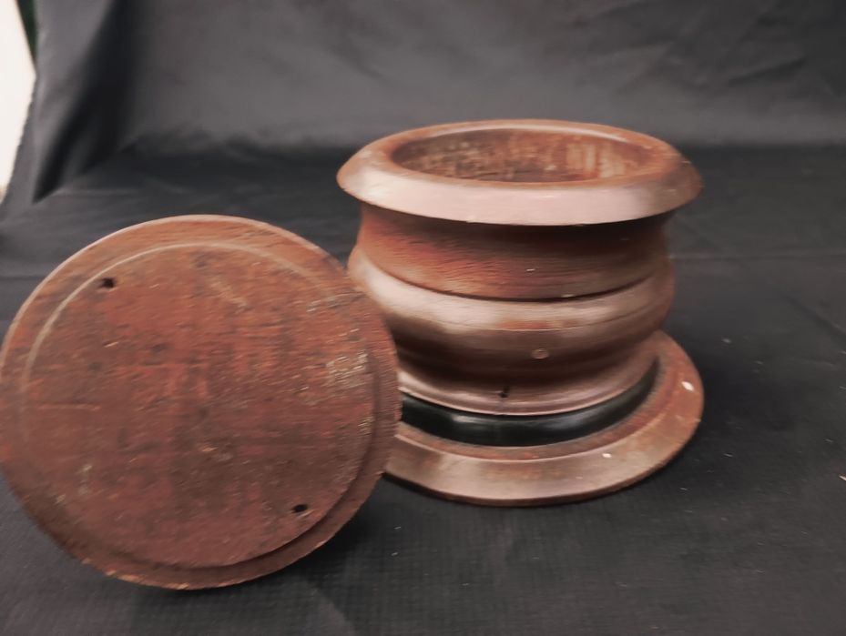 Stara drewniana szkatułka