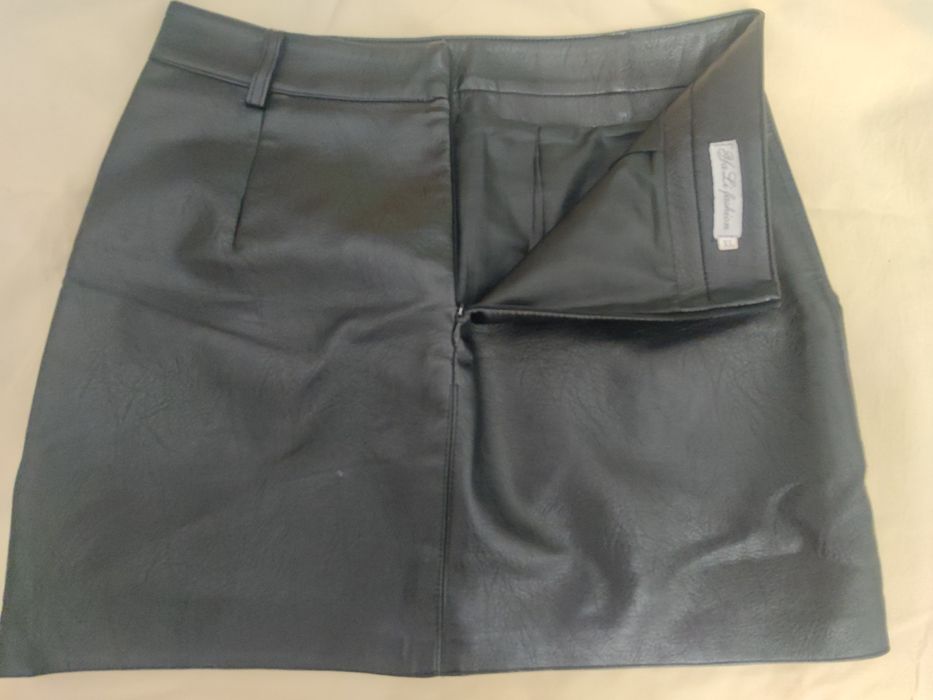 Юбка гарна з єкошкіри
