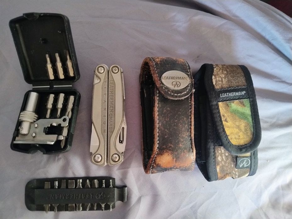 Leatherman charge TTi titanium  multitool