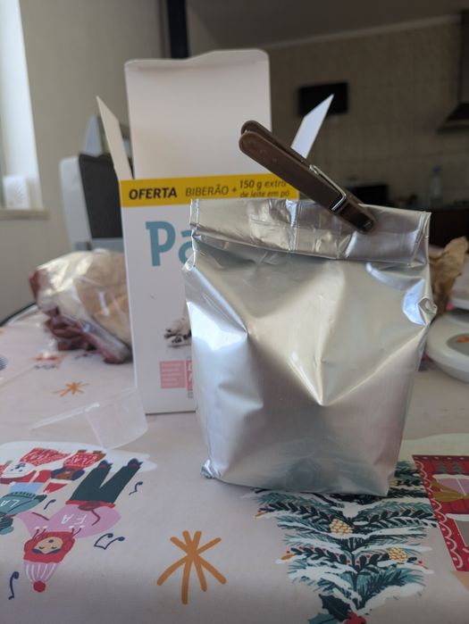 Leite materno em pó para gatos e cães da Patta