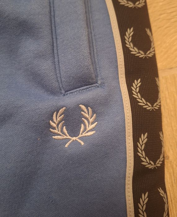 Шорти Fred Perry з лампасами (Розмір XL), ідеал