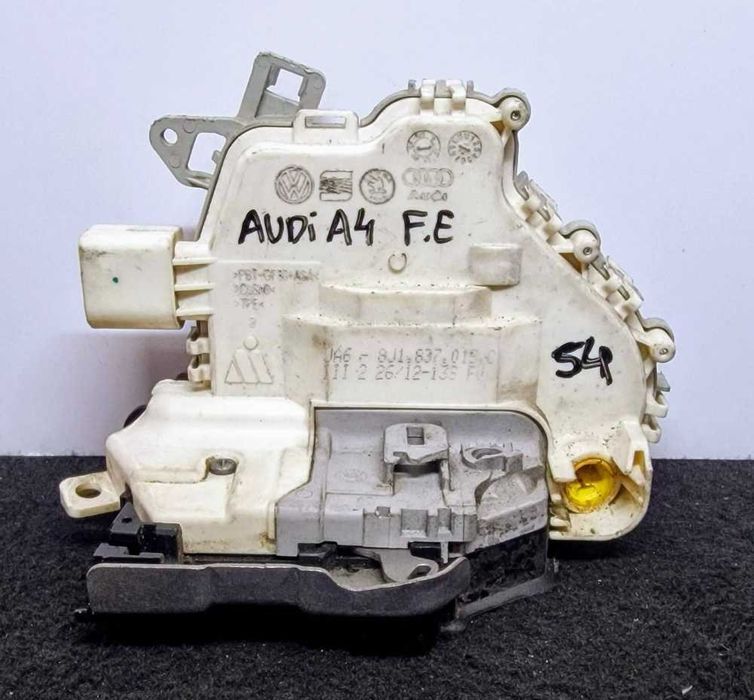 Fechadura / Fecho Porta Frente Esquerdo AUDI A4 B8 (8K2) ano 2007