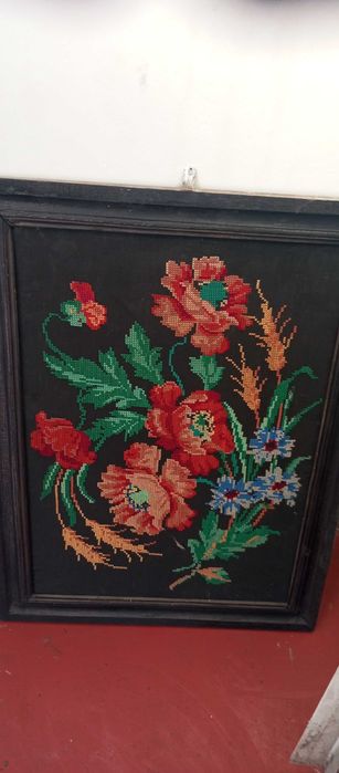 Картина вышитая бисером.